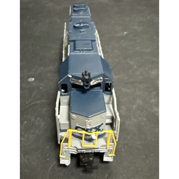 Life Like 8371 HO Scale CSX GP-38 Powered Train Locomotive Tested - Picture 6 of 7